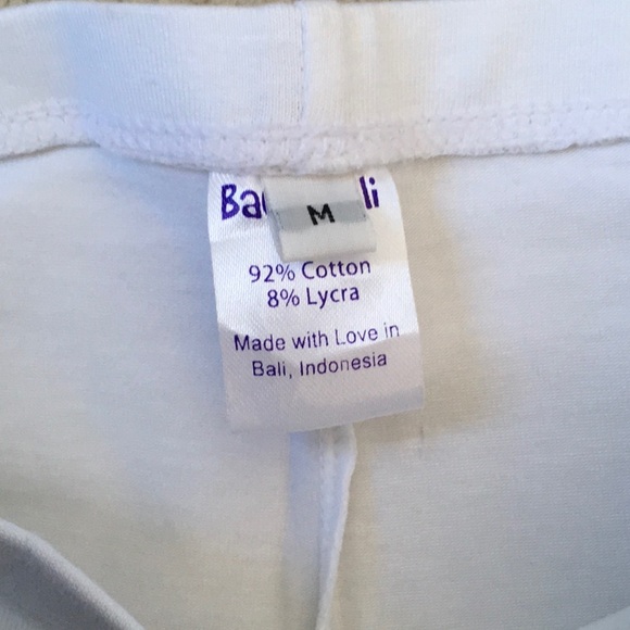 Girls Back to Bali White Capri Leggings NWOT M (5) - Picture 2 of 2